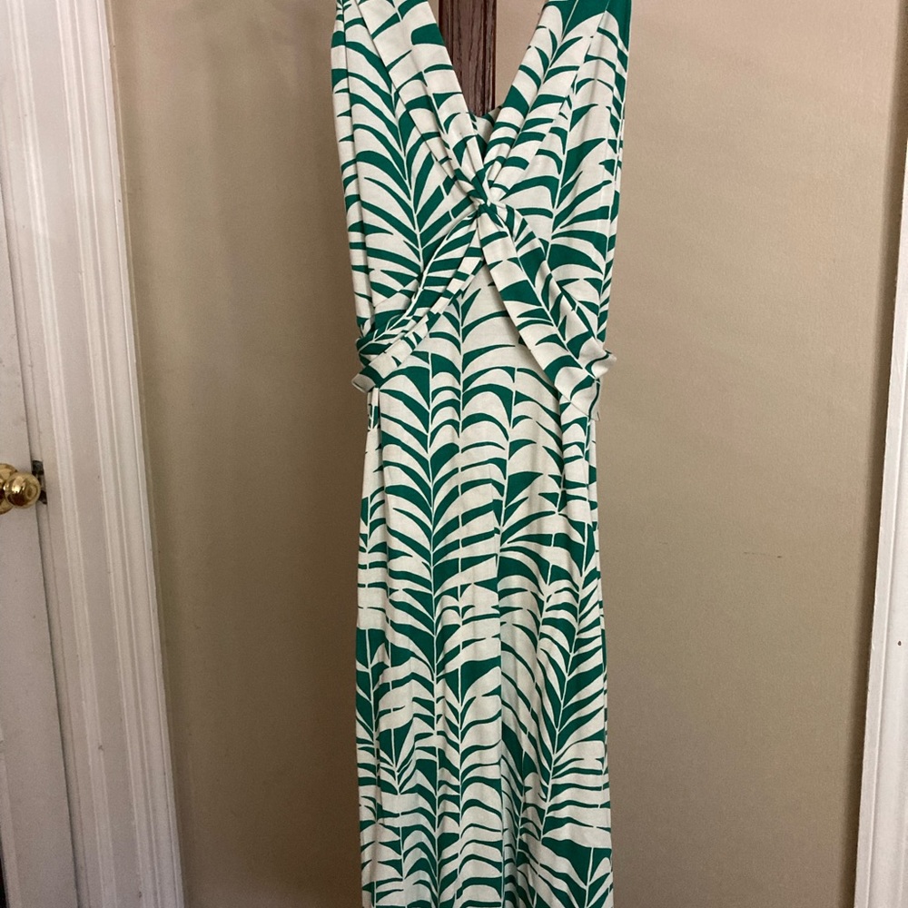 Banana Republic XS silk cotton green white v neck